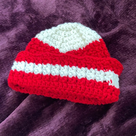 A Red and white striped beanie and scarf - Picture 2 of 3